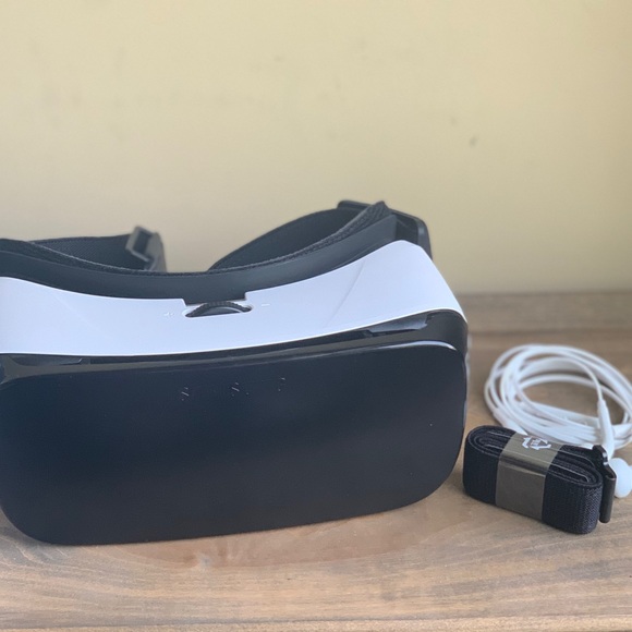 Samsung Gear VR powered by oculus - Picture 5 of 7